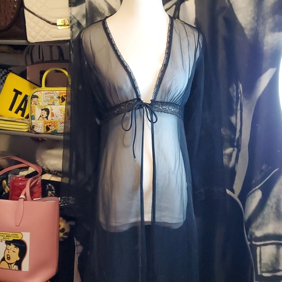 mistra Other - Vintage Black Robe